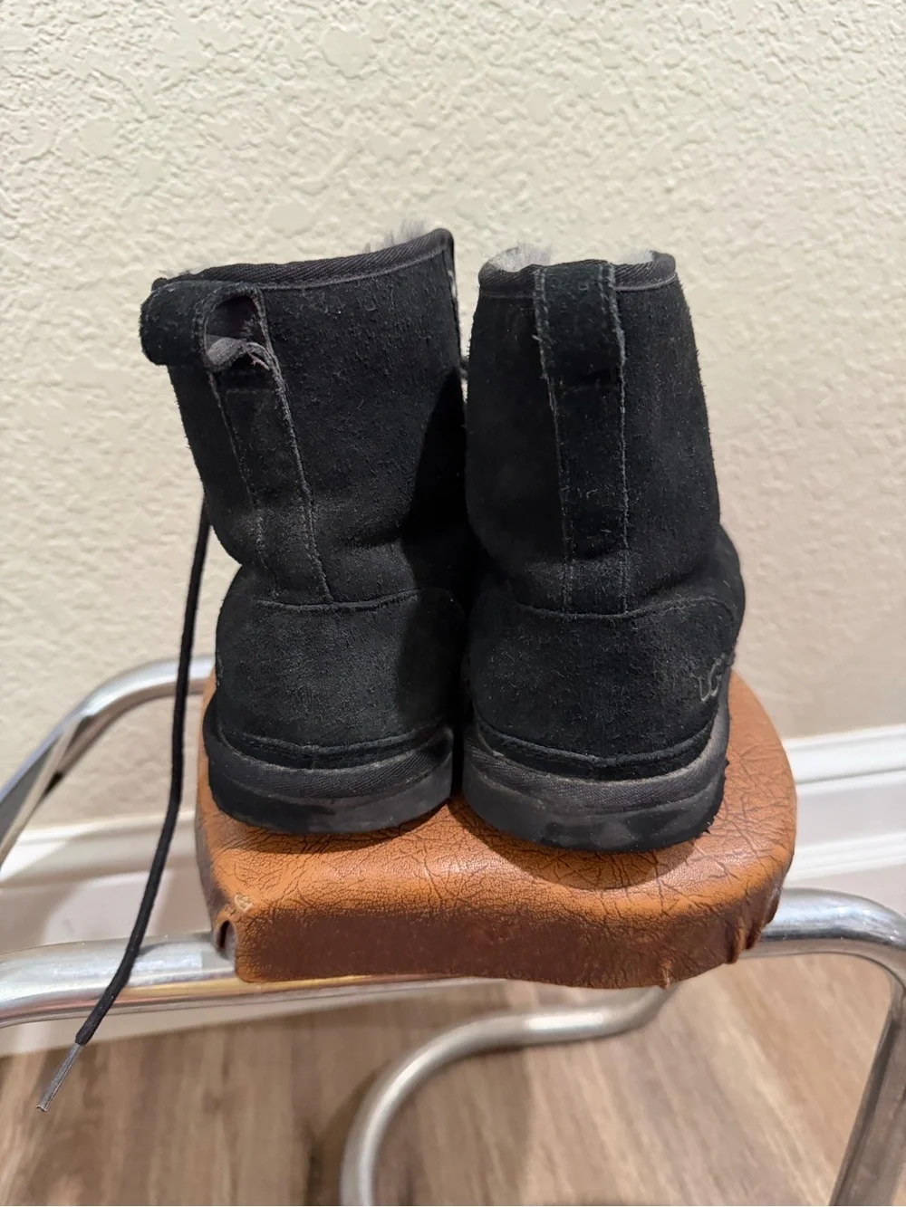UGG Men's Black Suede Chukka Boots